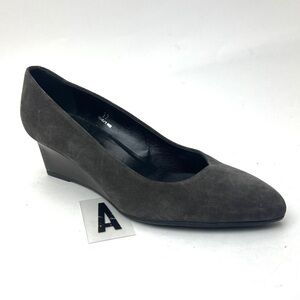 TOD'S Suede Wedge Pump sz 7